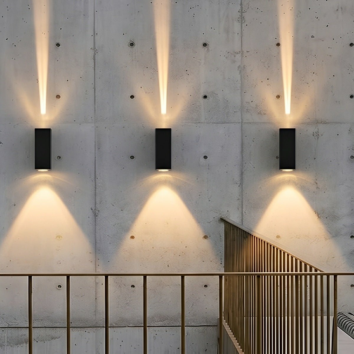 Waterproof Up and Down LED Outdoor Wall Light Spotlight